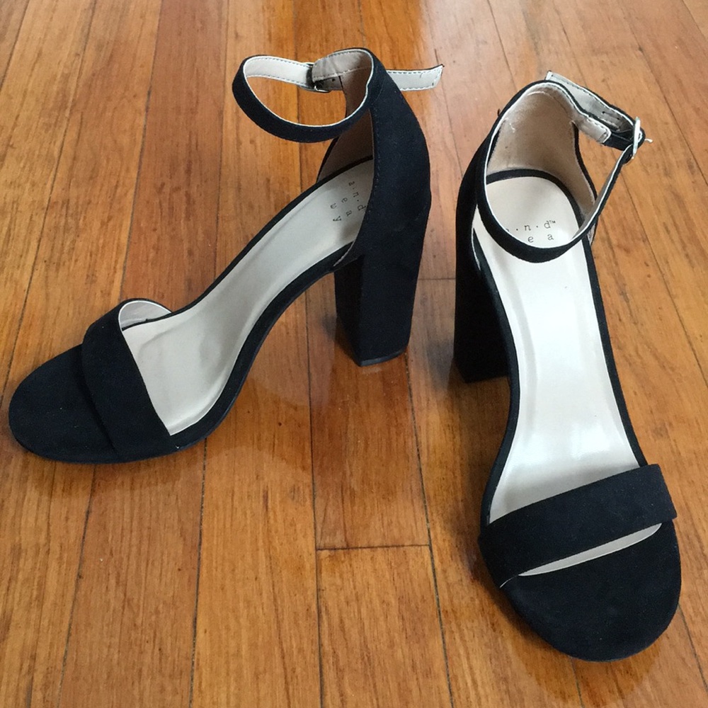 Black velvet heels